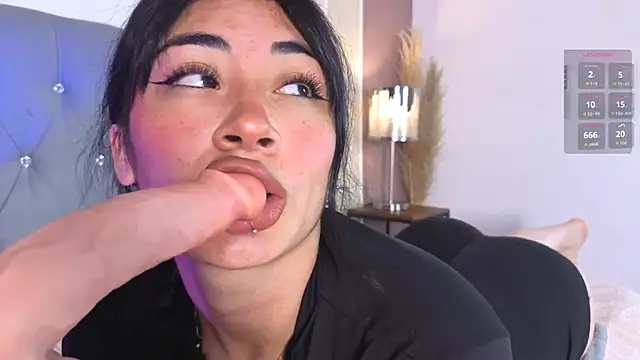 aprildreams19 online show from 4, 12, 2025