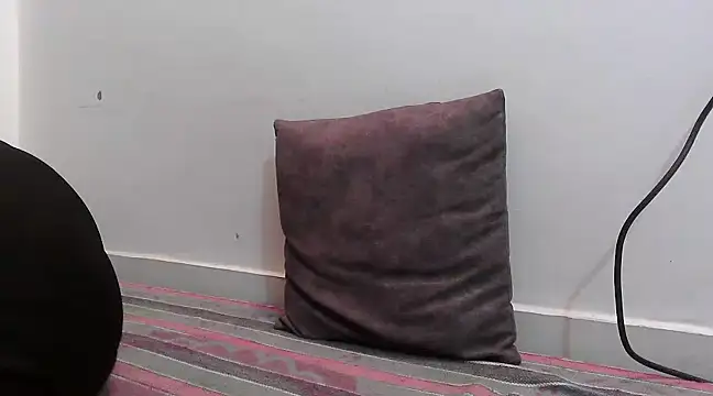 ANANYA-TIWARI online show from 8, 3, 2025