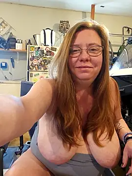 MsShelby40 online show from 15, 11, 2025