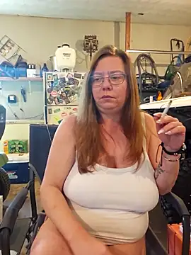 MsShelby40 online show from 15, 4, 2026