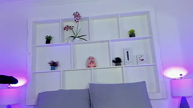 Jenifer Diaz online show from 16, 2, 2026