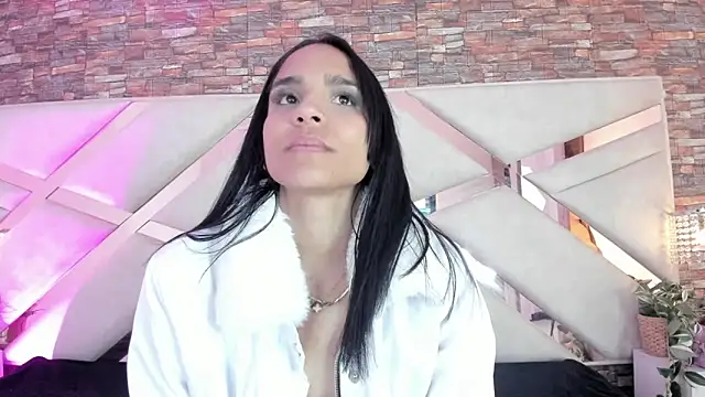 sophie pariss online show from 1, 12, 2025