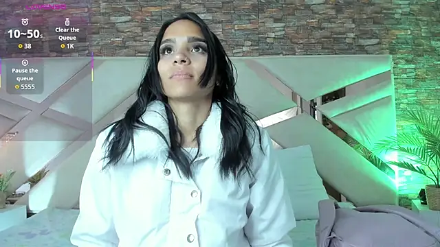 Snapshot of sophie_pariss chatting on 13, 2, 2026 sophie pariss online show from 13, 2, 2026