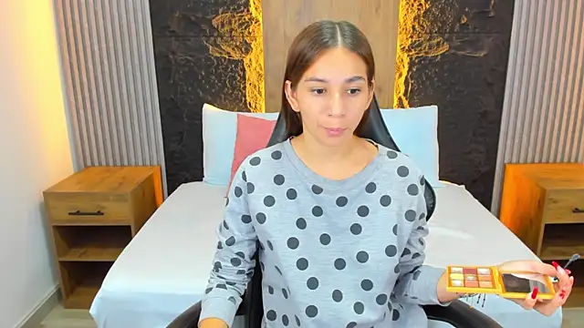 Snapshot of maroly_21 chatting on 15, 3, 2025 maroly 21 online show from 15, 3, 2025