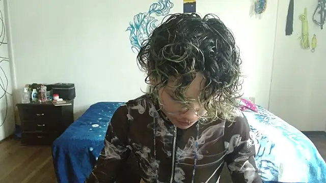 Snapshot of fenixmfx19 chatting on 4, 3, 2025 fenixmfx19 online show from 4, 3, 2025