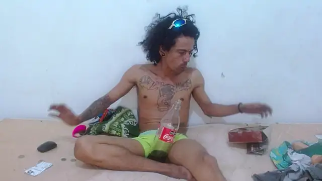 damian bottom bigcock online show from 2, 1, 2025