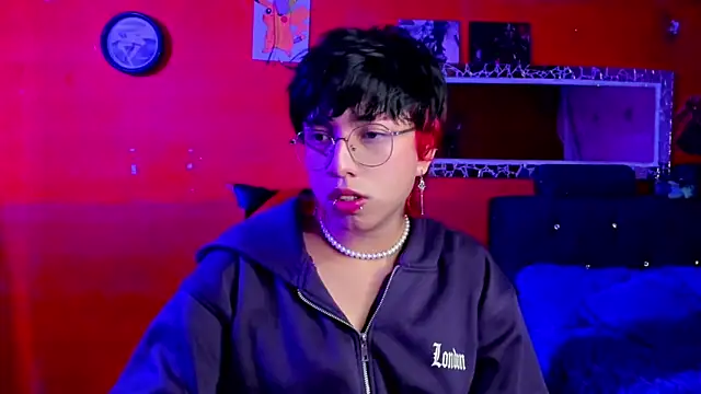 Snapshot of AnggelONfiree chatting on 23, 2, 2025 AnggelONfiree online show from 23, 2, 2025