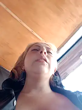 Snapshot of madelaine- chatting on 6, 12, 2024 madelaine- online show from 6, 12, 2024