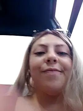 Snapshot of madelaine- chatting on 16, 12, 2024 madelaine- online show from 16, 12, 2024