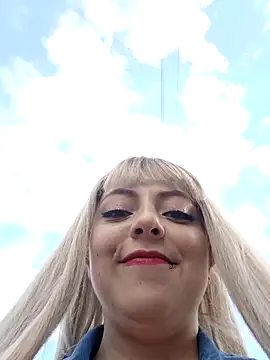 Snapshot of madelaine- chatting on 23, 1, 2025 madelaine- online show from 23, 1, 2025