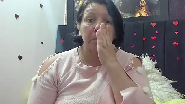 Evaaross 2345 online show from 11, 4, 2026