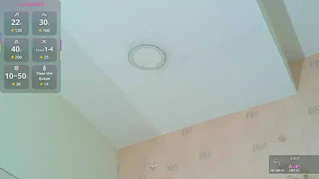 Snapshot of littleebonymommy chatting on 29, 10, 2025 littleebonymommy online show from 29, 10, 2025