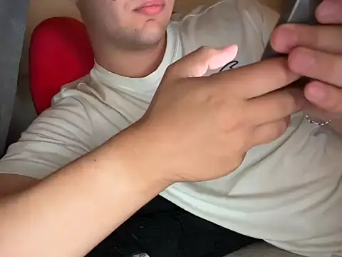 Snapshot of DaddysLittleBoyp chatting on 7, 11, 2025 DaddysLittleBoyp online show from 7, 11, 2025