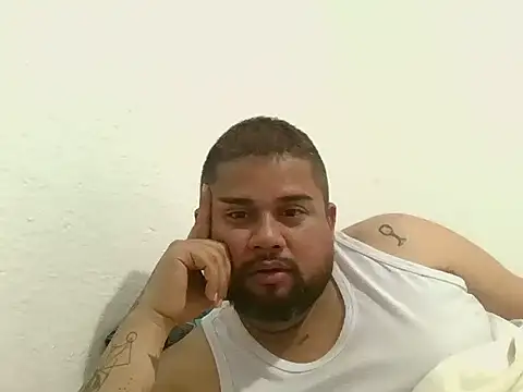 GABRIELGARCIA1313 online show from 12, 1, 2026