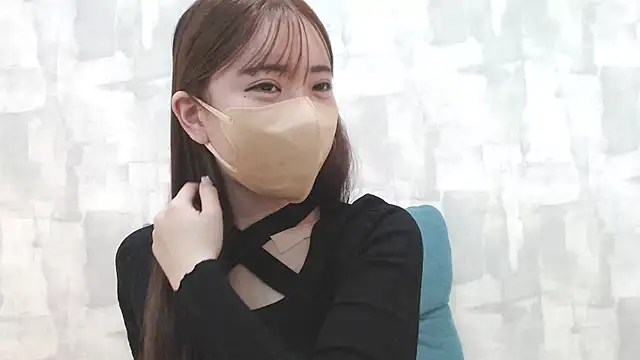 LOVE MOMO LOVE online show from 8, 12, 2024