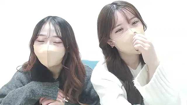 LOVE MOMO LOVE online show from 10, 2, 2025