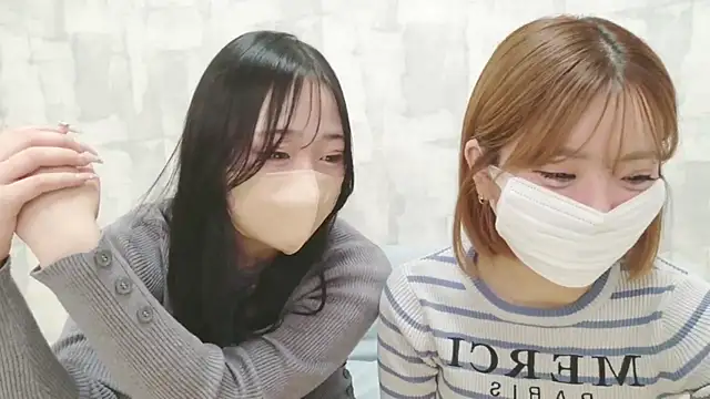 LOVE MOMO LOVE online show from 24, 4, 2026