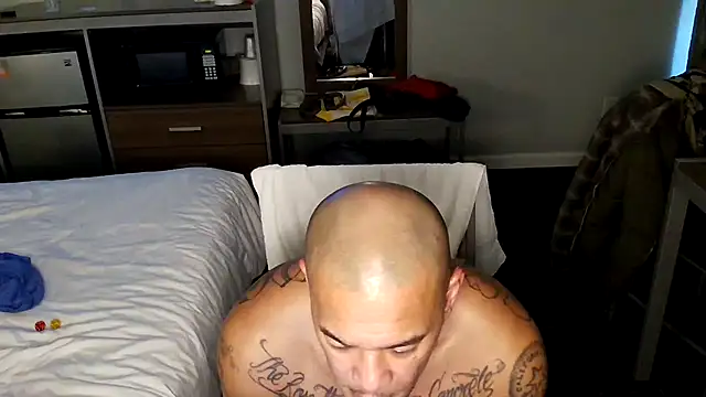 Snapshot of EatMyCake831 chatting on 12, 2, 2025 EatMyCake831 online show from 12, 2, 2025