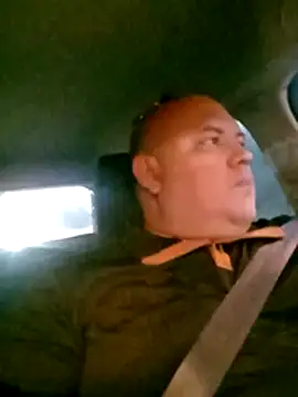 Snapshot of BigromeoXX chatting on 30, 10, 2025 BigromeoXX online show from 30, 10, 2025