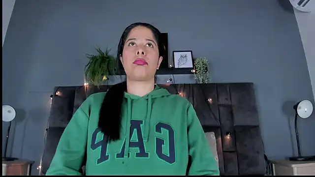 DulceAurora   online show from 24, 3, 2026