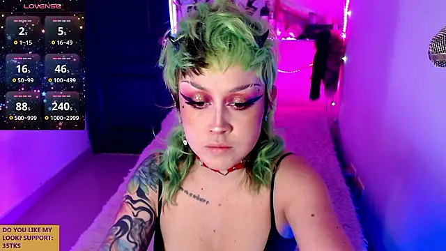 Snapshot of rosse_ivy chatting on 5, 12, 2024 rosse ivy online show from 5, 12, 2024