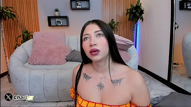 Aixaa charles online show from 11, 10, 2025