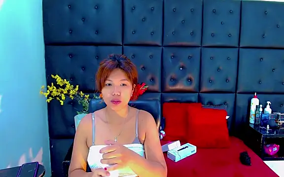 Isalombardi online show from 12, 2, 2026