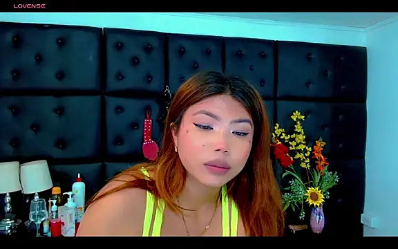 Snapshot of Isalombardi chatting on 17, 5, 2026 Isalombardi online show from 17, 5, 2026