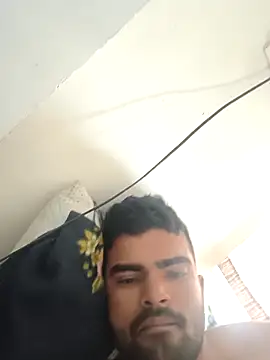 Snapshot of yourboy2000__ chatting on 8, 4, 2026 yourboy2000 online show from 8, 4, 2026