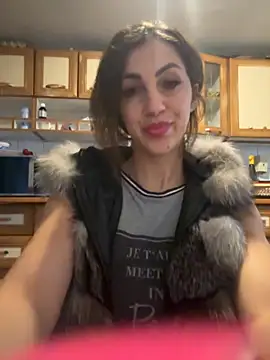 EmaSkyes online show from 17, 9, 2025