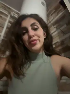 EmaSkyes online show from 5, 10, 2025