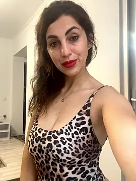 EmaSkyes online show from 27, 11, 2025