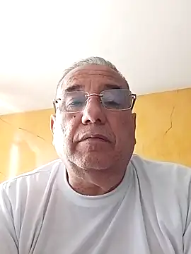 Snapshot of MATTHEW_MRANDA chatting on 23, 5, 2026 MATTHEW MRANDA online show from 23, 5, 2026