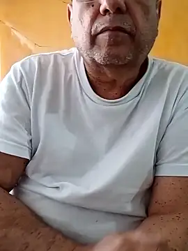 Snapshot of MATTHEW_MRANDA chatting on 26, 5, 2026 MATTHEW MRANDA online show from 26, 5, 2026