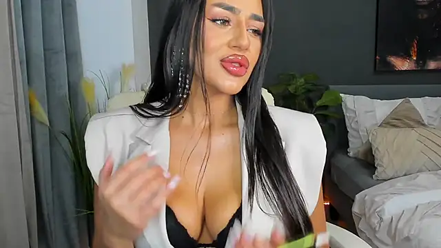 Sonia  Rey online show from 12, 10, 2025