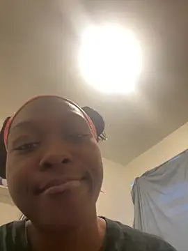 Snapshot of honeybrow chatting on 27, 2, 2025 honeybrow online show from 27, 2, 2025