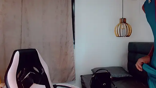 Snapshot of Oriana_braom chatting on 18, 1, 2025 Oriana braom online show from 18, 1, 2025