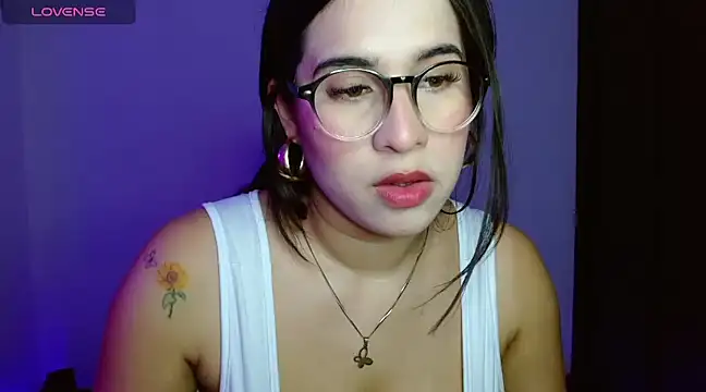 Snapshot of angelasmith15 chatting on 3, 12, 2024 angelasmith15 online show from 3, 12, 2024