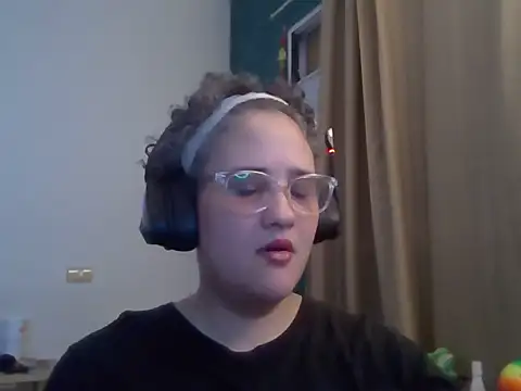 Snapshot of lolalicious_7583 chatting on 19, 1, 2026 lolalicious 7583 online show from 19, 1, 2026