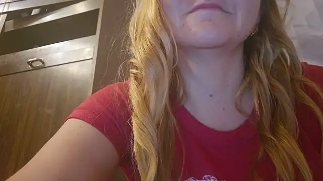 Snapshot of EstrellaWalters chatting on 1, 11, 2025 EstrellaWalters online show from 1, 11, 2025