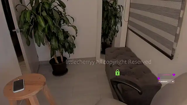  littlecherryy  online show from 11, 4, 2026