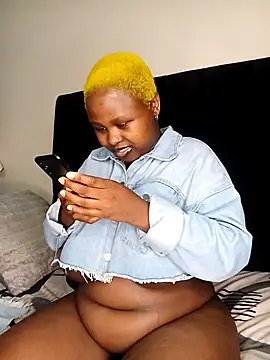 Dark Berry 26 online show from 7, 11, 2025