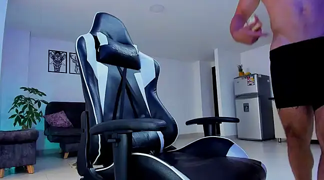 Snapshot of alexander_collin02 chatting on 4, 12, 2024 alexander collin02 online show from 4, 12, 2024