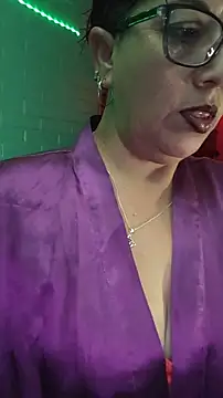 Snapshot of TRISH_MILF chatting on 3, 12, 2024 TRISH MILF online show from 3, 12, 2024