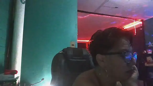 Snapshot of TRISH_MILF chatting on 13, 12, 2024 TRISH MILF online show from 13, 12, 2024