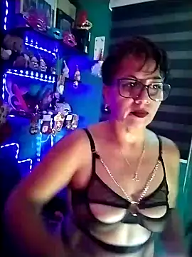 Snapshot of TRISH_MILF chatting on 19, 12, 2024 TRISH MILF online show from 19, 12, 2024