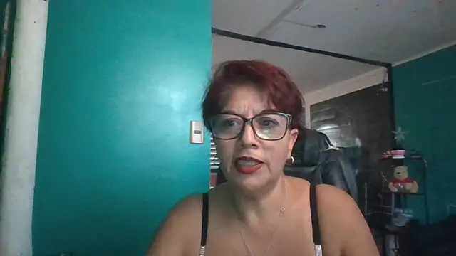Snapshot of TRISH_MILF chatting on 24, 12, 2024 TRISH MILF online show from 24, 12, 2024