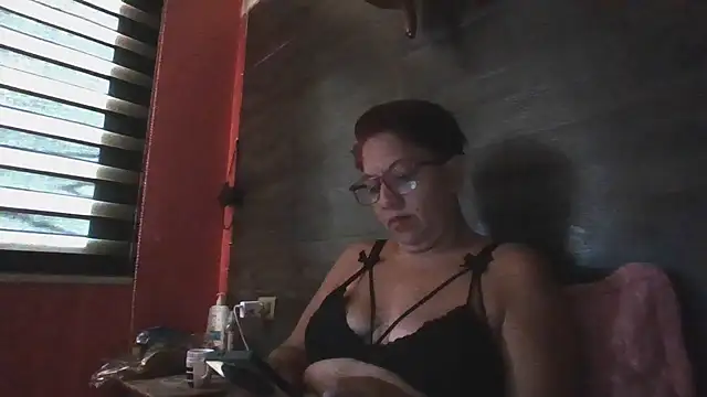 Snapshot of TRISH_MILF chatting on 3, 1, 2025 TRISH MILF online show from 3, 1, 2025