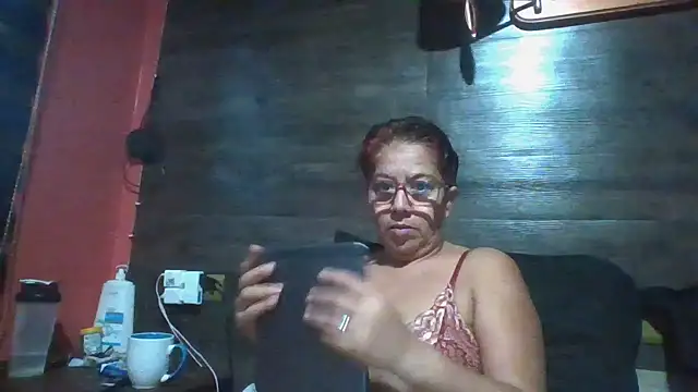 Snapshot of TRISH_MILF chatting on 21, 1, 2025 TRISH MILF online show from 21, 1, 2025