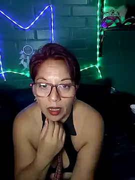 Snapshot of TRISH_MILF chatting on 5, 2, 2025 TRISH MILF online show from 5, 2, 2025